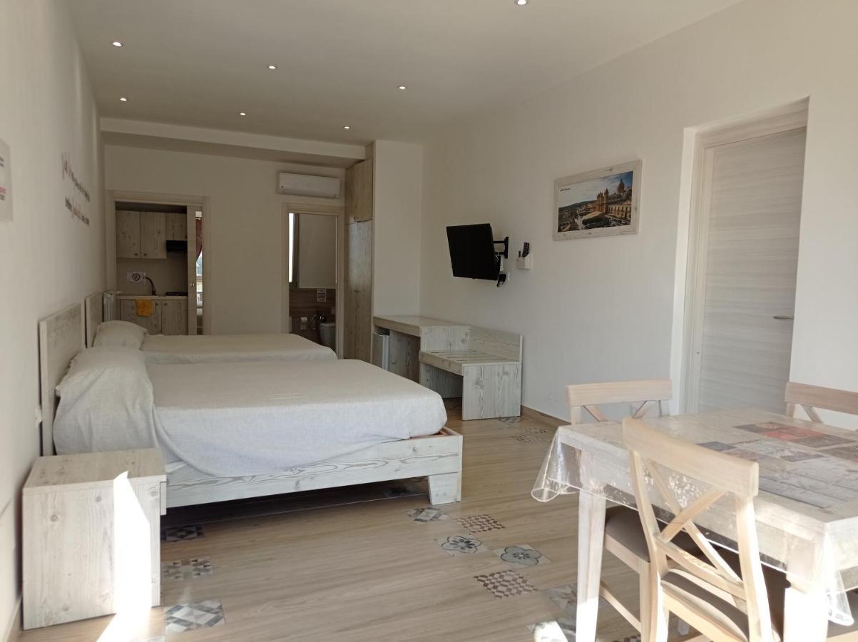 Sicily Rooms Appartamenti Carini Kültér fotó